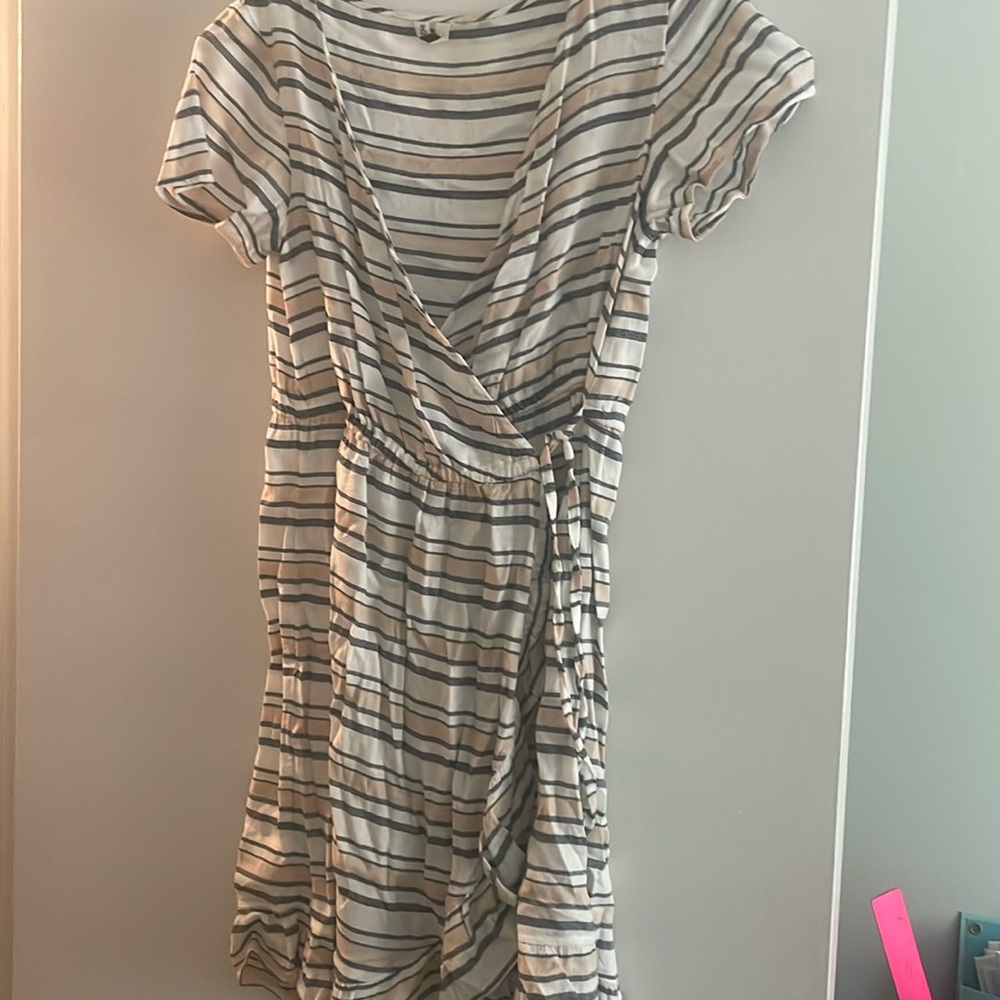 Summery wrap dress, Roxy brand, size XS